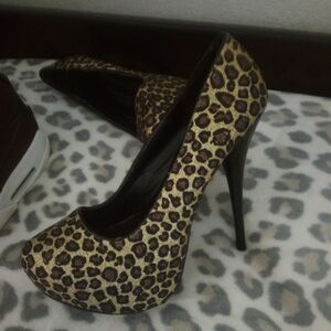 Shi by JOURNEYS Leopard Print Heels